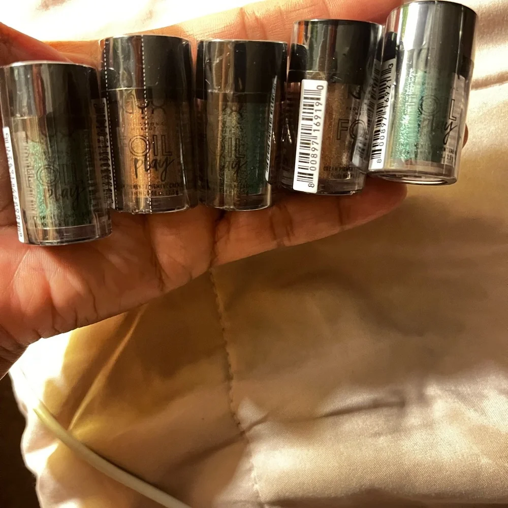 Makeup bundle - Picture 5 of 5